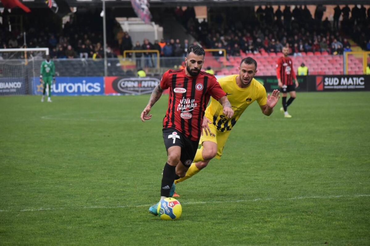 Foggia, in due in pressing su Schenetti: le ultime - Immagine in evidenza: uno scatto di Foggia-Viterbese (Serie C - girone C 22/23) - crediti: foto di Luigia Spinelli (RIPRODUZIONE RISERVATA)