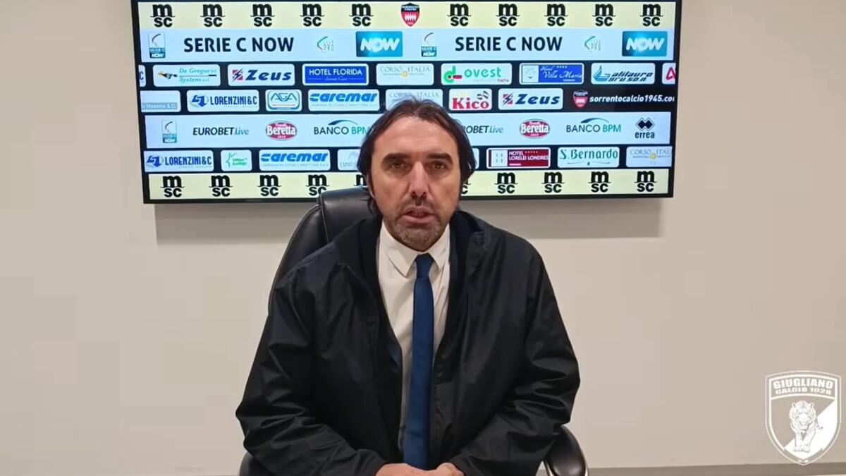Giugliano, i convocati da Bertotto per il Foggia - Immagine in evidenza: mister Valerio Bertotto - crediti foto: pagina ufficiale Facebook Giugliano Calcio 1928 (frame da video)