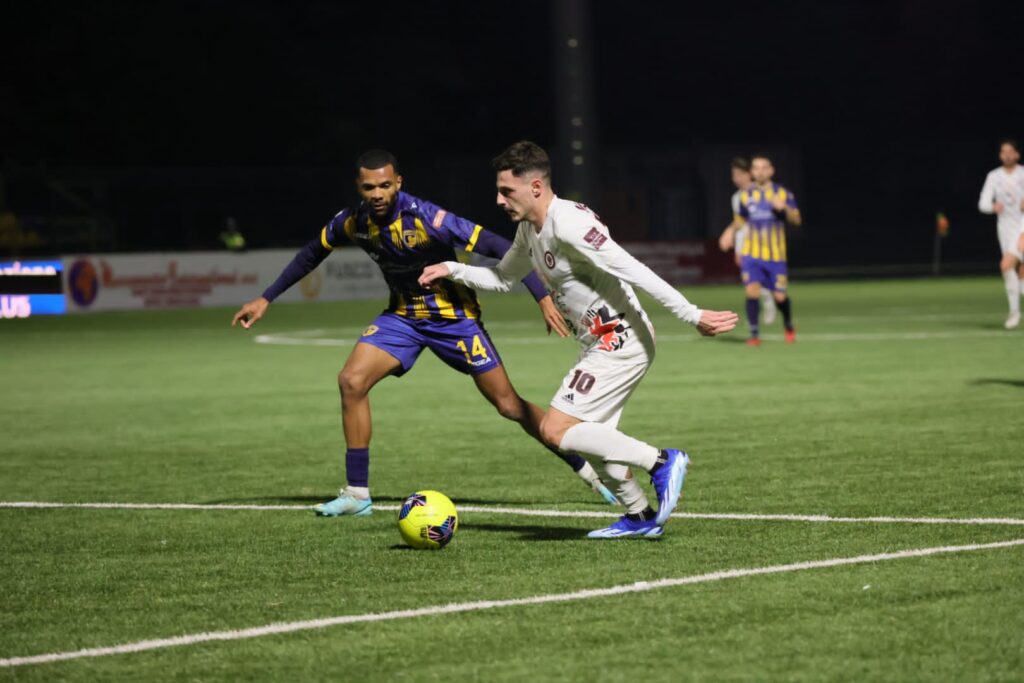 Immagine in evidenza: uno scatto di Giugliano-Foggia (Serie C - girone C 2023/24) – crediti: foto di Federico Antonellis/Calcio Foggia 1920
