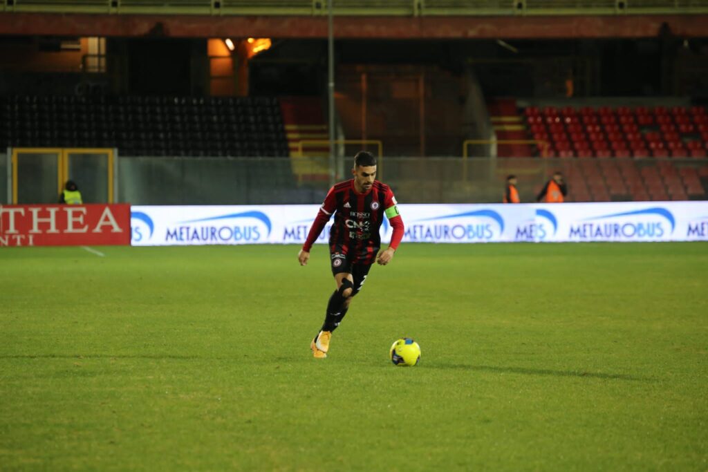 Immagine in evidenza: uno scatto di Foggia-Potenza (Serie C - girone C 2023/24) - crediti: foto di Monica Carbosiero