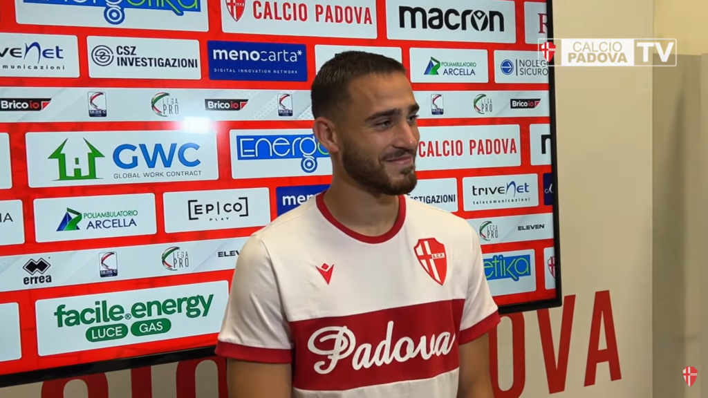 Immagine in evidenza: Luca Gagliano - crediti foto: canale ufficiale YouTube Padova Calcio (frame da video)