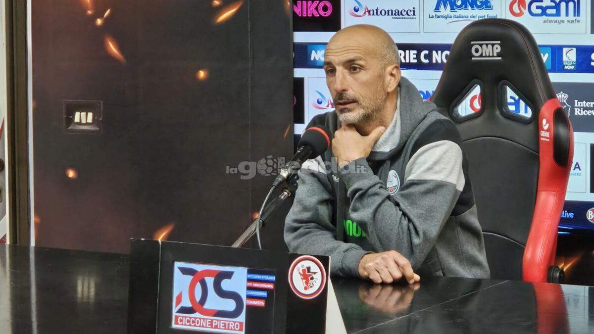 Monopoli, Taurino: "Non si può perdere così. Ci siamo..." - Immagine in evidenza: mister Roberto Taurino - crediti: foto di Mario Mescia/lagoleada.it (RIPRODUZIONE VIETATA)