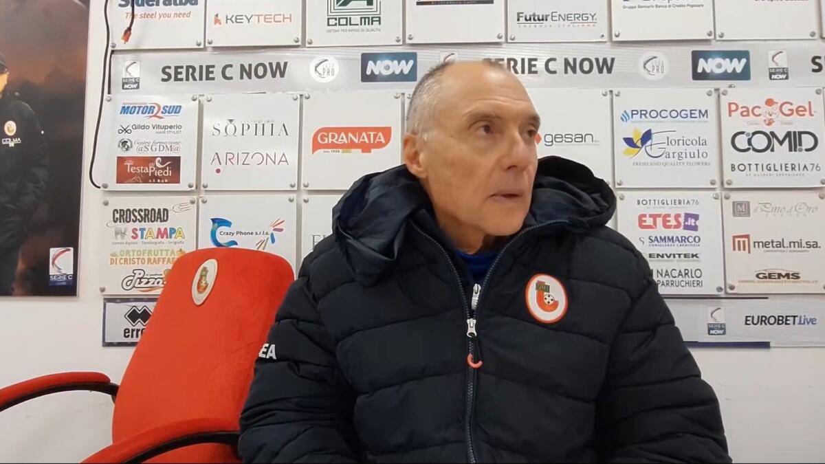 Turris, Menichini: "Vittoria meritata, rischiato pochissimo" - Immagine in evidenza: mister Leonardo Menichini - crediti foto: pagina ufficiale Facebook S.S. Turris Calcio 1944 (frame da video)