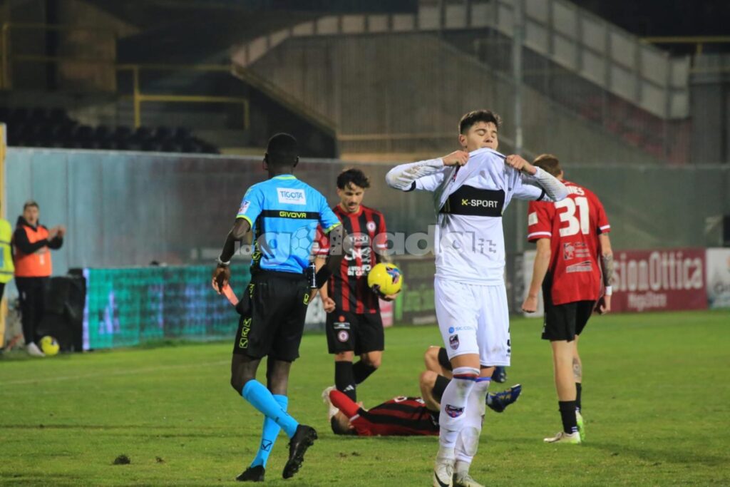 Immagine in evidenza: uno scatto di Foggia-Catania (Serie C - girone C 2023/24) - crediti: foto su gentile concessione di Monica Carbosiero per lagoleada.it