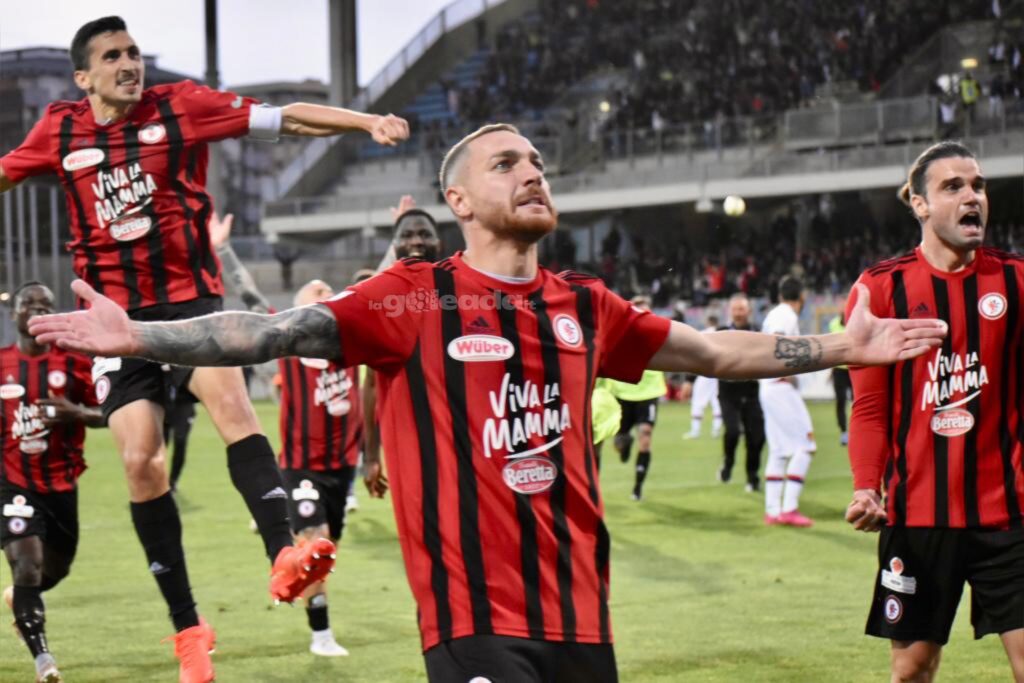 Immagine in evidenza: uno scatto di Foggia-Potenza (Playoff Serie C 22/23) - crediti: foto di Luigia Spinelli (RIPRODUZIONE RISERVATA)