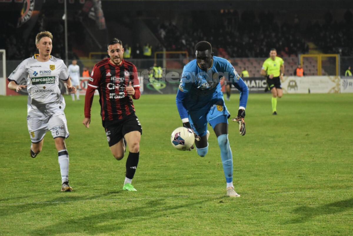 Le pagelle di Foggia-Juve Stabia, chi è stato il migliore? - Immagine in evidenza: uno scatto di Foggia-Juve Stabia (Serie C - girone C 2023/24) - crediti: foto di Luigia Spinelli (RIPRODUZIONE VIETATA)