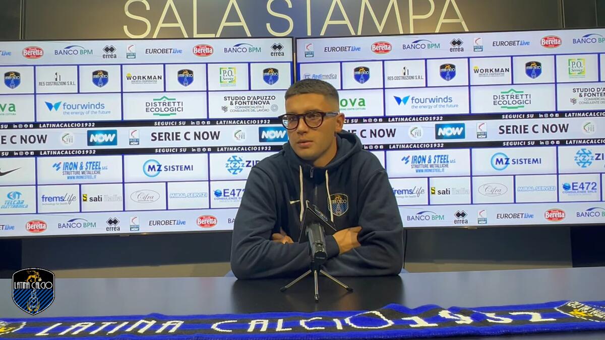 Latina, Cortinovis: "Col Foggia sarà tosta. Aspettiamo..." - Immagine in evidenza: Fabio Cortinovis - crediti foto: canale ufficiale YouTube Latina Calcio 1932 Tv (frame da video)