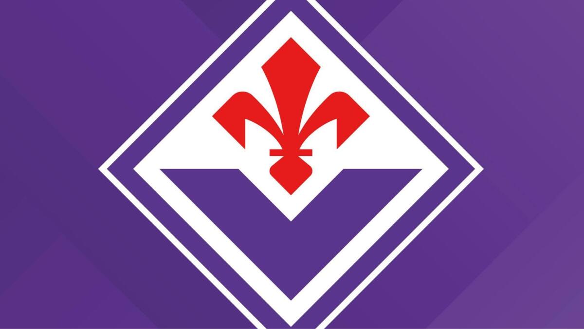 Lutto nel mondo del calcio: addio a Joe Barone - Immagine in evidenza: lo stemma della Fiorentina - crediti foto: pagina ufficiale Facebook ACF Fiorentina
