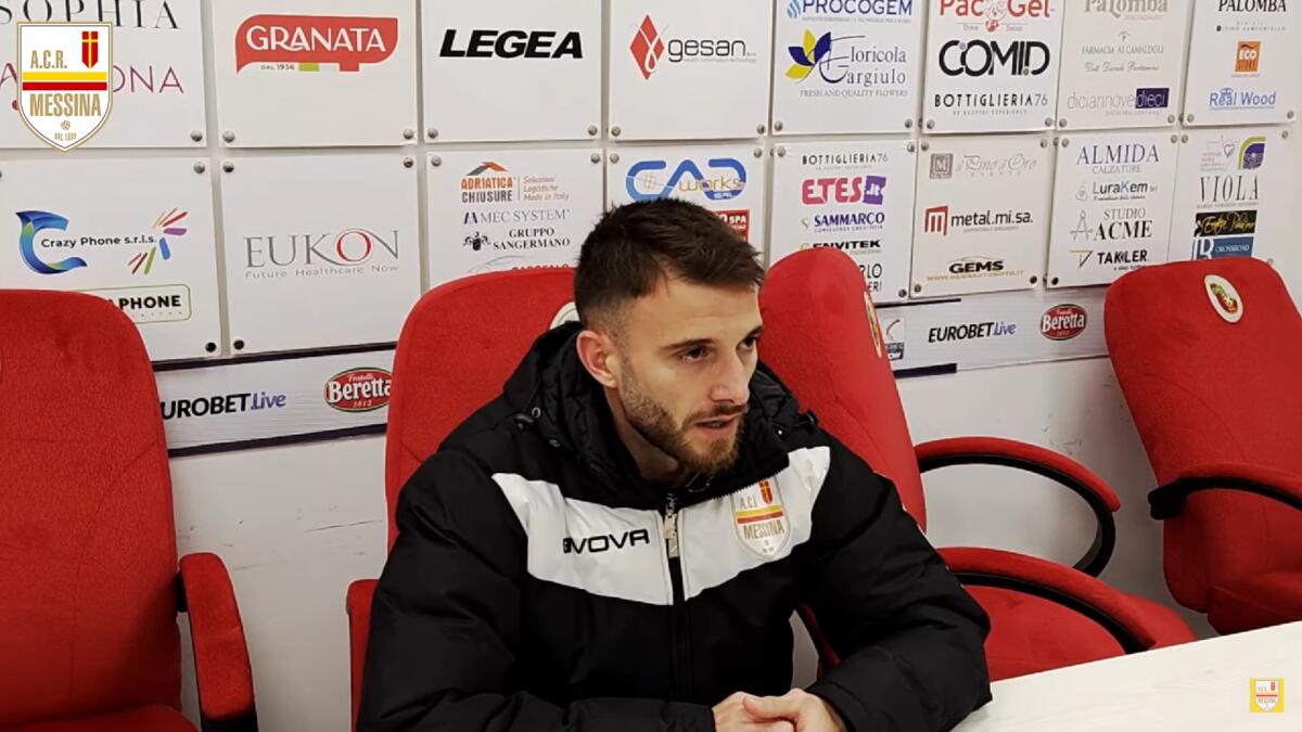 Messina, Rosafio: "Col Foggia risultato un po' bugiardo. Quando..." - Immagine in evidenza: Marco Rosafio - crediti foto: canale ufficiale YouTube ACR Messina 1900 (frame da video)