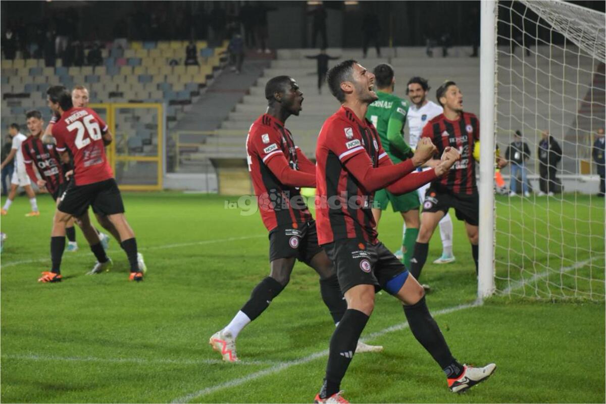 Latina-Foggia, probabili formazioni e dove vederla - Immagine in evidenza: uno scatto di Foggia-Latina (Serie C - girone C 2023/24) - crediti: foto di Luigia Spinelli (RIPRODUZIONE VIETATA)