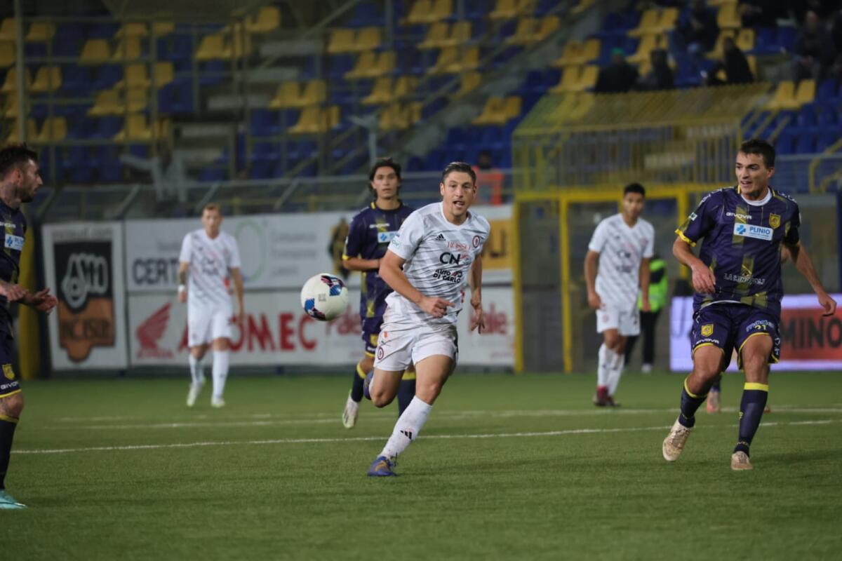 Foggia-Juve Stabia, probabili formazioni e dove vederla - Immagine in evidenza: uno scatto di Juve Stabia-Foggia (Serie C - girone C 2023/24) - crediti: foto di Calcio Foggia 1920/Federico Antonellis