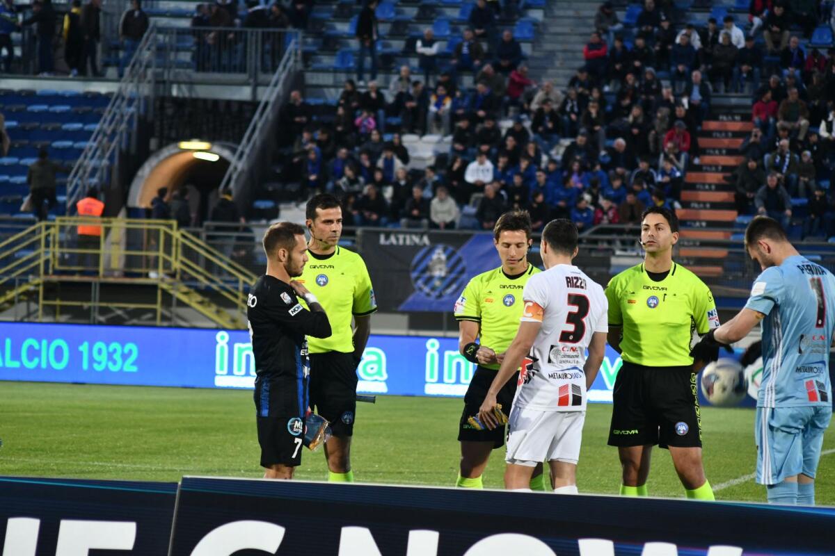 Latina-Foggia, il giorno dopo: le pagelle della sfida - Immagine in evidenza: uno scatto di Latina-Foggia (Serie C - girone C 2023/24) - crediti: foto di Calcio Foggia 1920/Federico Antonellis
