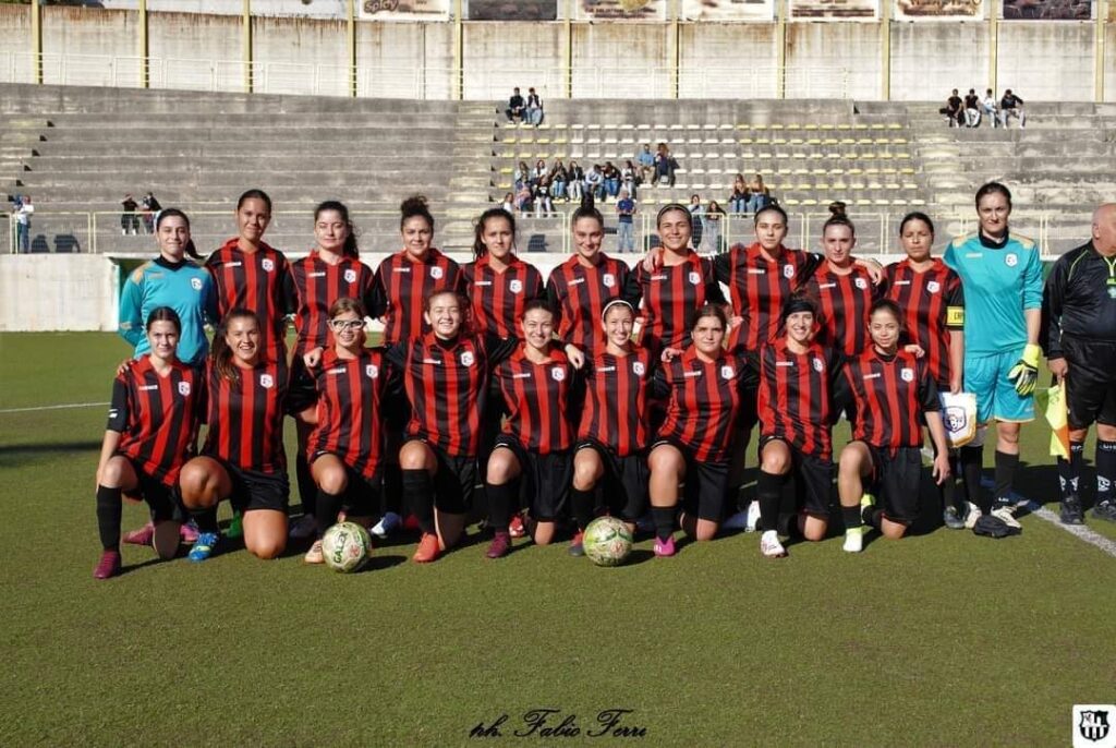 La formazione rossonera, crediti: Foggia Women 1987