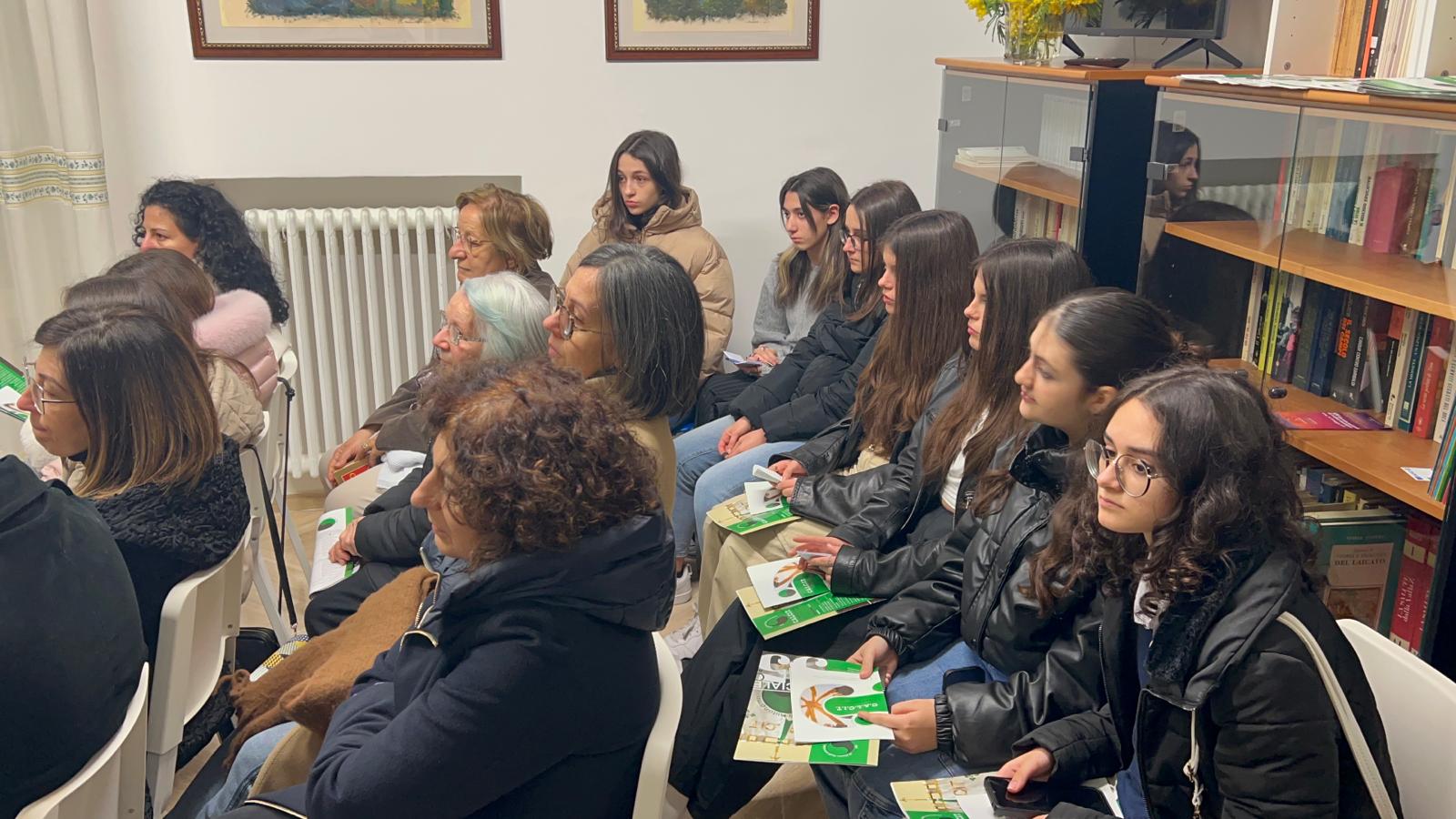 Il dono nel nome della piccola Rosa: cerimonia tra lacrime e sorrisi