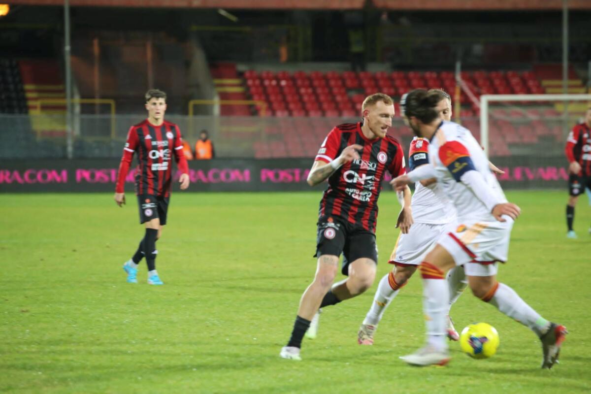 Biglietti Potenza-Foggia, riaperta la prevendita: ci sono novità - Immagine in evidenza: uno scatto di Foggia-Potenza (Serie C - girone C 2023/24) - crediti: foto di Monica Carbosiero