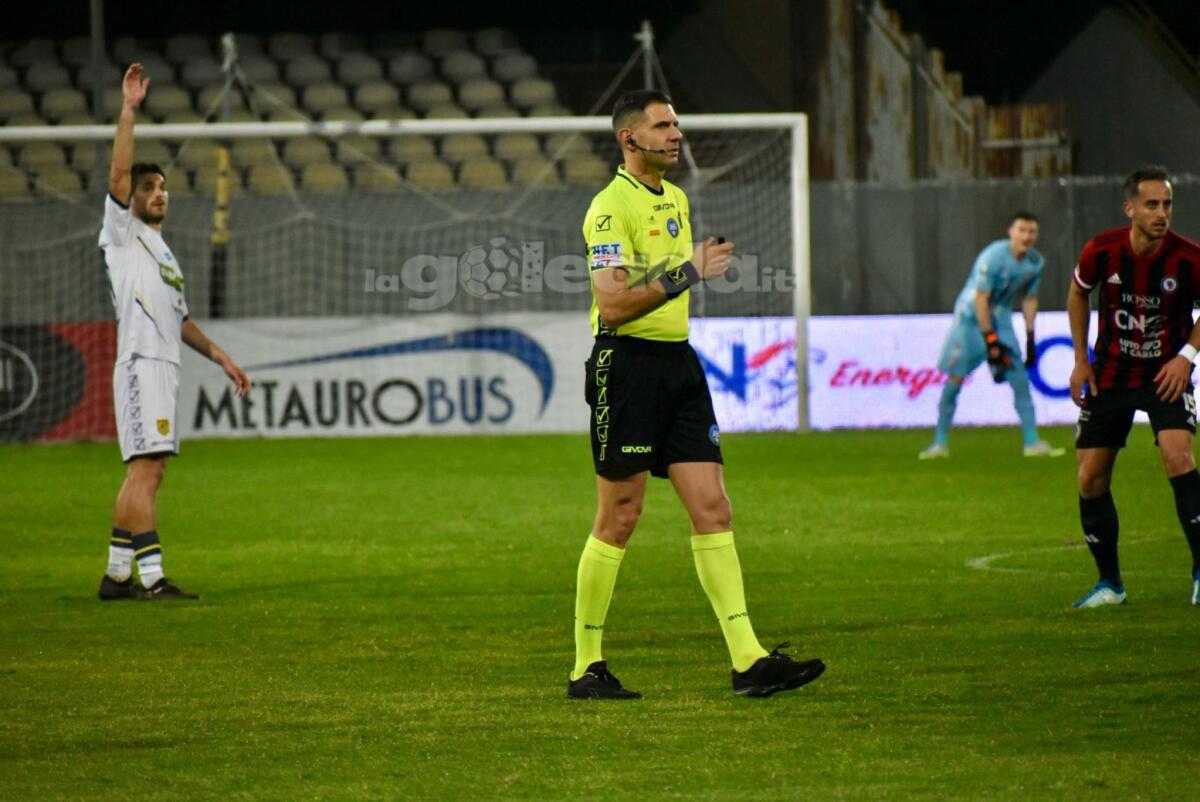 Chi sarà l'arbitro di Foggia-Cerignola? Il nome e le statistiche - Immagine in evidenza: uno scatto di Foggia-Juve Stabia (Serie C - girone C 2023/24) - crediti: foto di Luigia Spinelli (RIPRODUZIONE VIETATA)