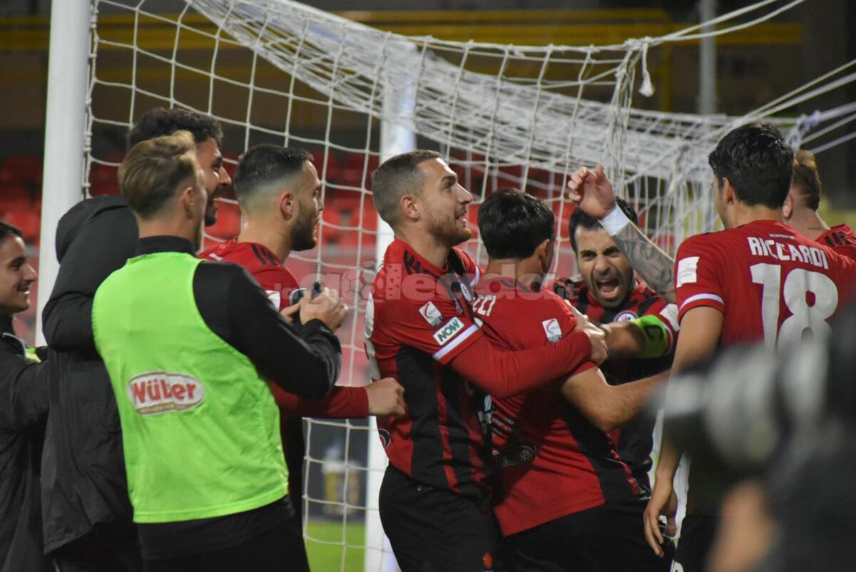 Qual è la situazione contrattuale in casa Foggia? - Immagine in evidenza: uno scatto di Foggia-Audace Cerignola (Serie C - girone C 2023/24) - crediti: foto di Luigia Spinelli (RIPRODUZIONE VIETATA)