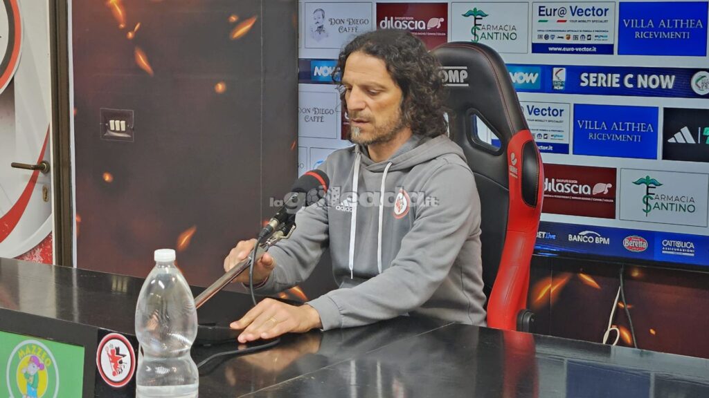 Immagine in evidenza: mister Mirko Cudini - crediti: foto di Mario Mescia/lagoleada.it (RIPRODUZIONE VIETATA)