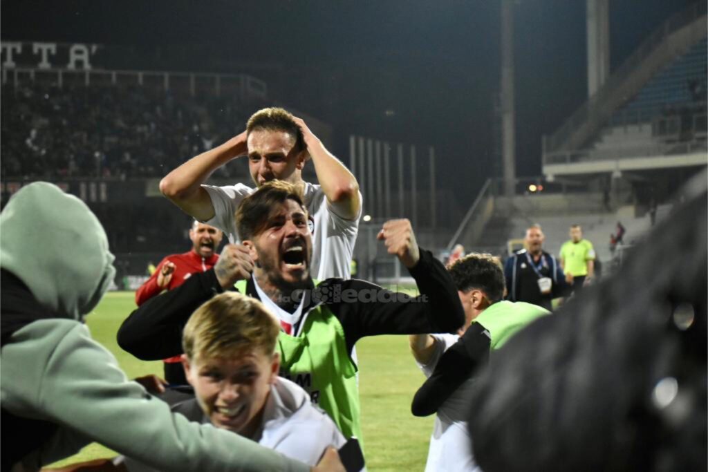 Immagine in evidenza: uno scatto di Foggia-Audace Cerignola (playoff Serie C 22/23) - crediti: foto di Luigia Spinelli (RIPRODUZIONE VIETATA)