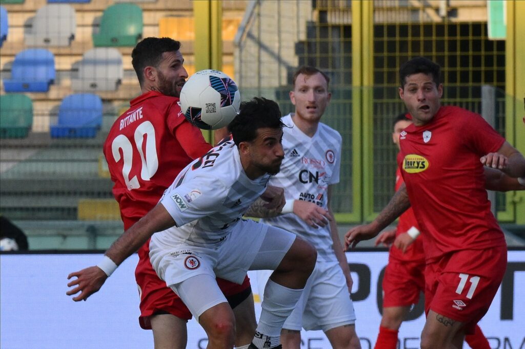 Immagine in evidenza: uno scatto di Monterosi Tuscia-Foggia (Serie C - girone C 2023/24) - crediti: foto di Calcio Foggia 1920/Federico Antonellis