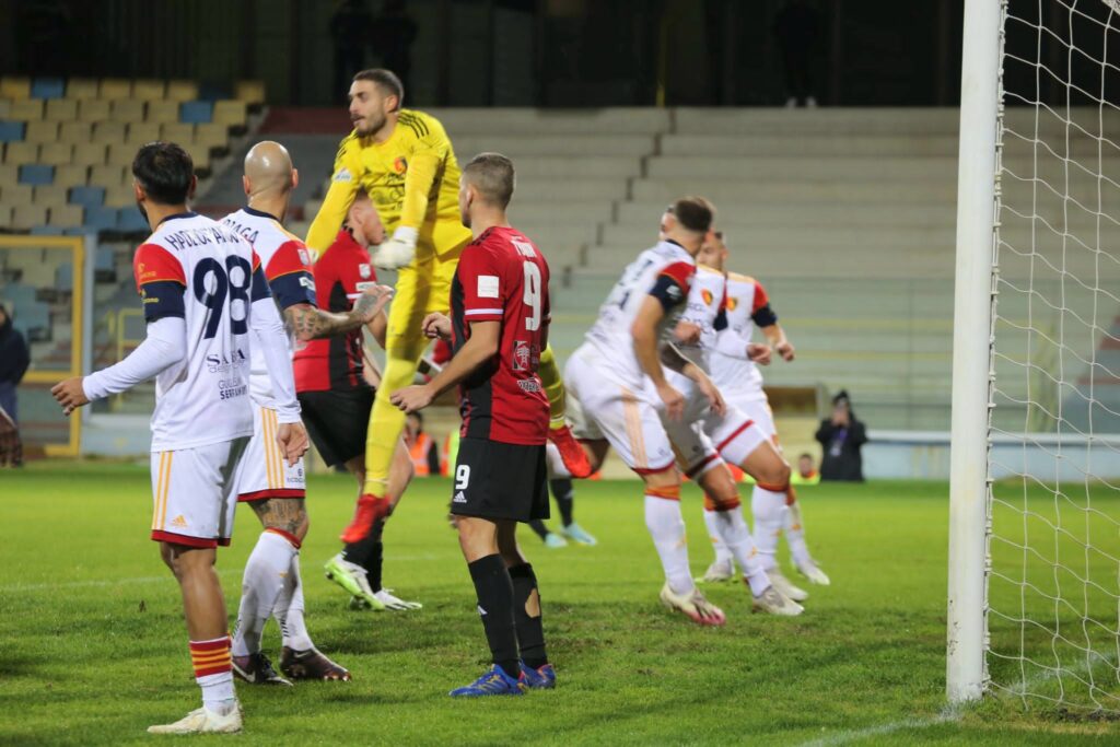 Immagine in evidenza: uno scatto di Foggia-Potenza (Serie C - girone C 2023/24) - crediti: foto di Monica Carbosiero