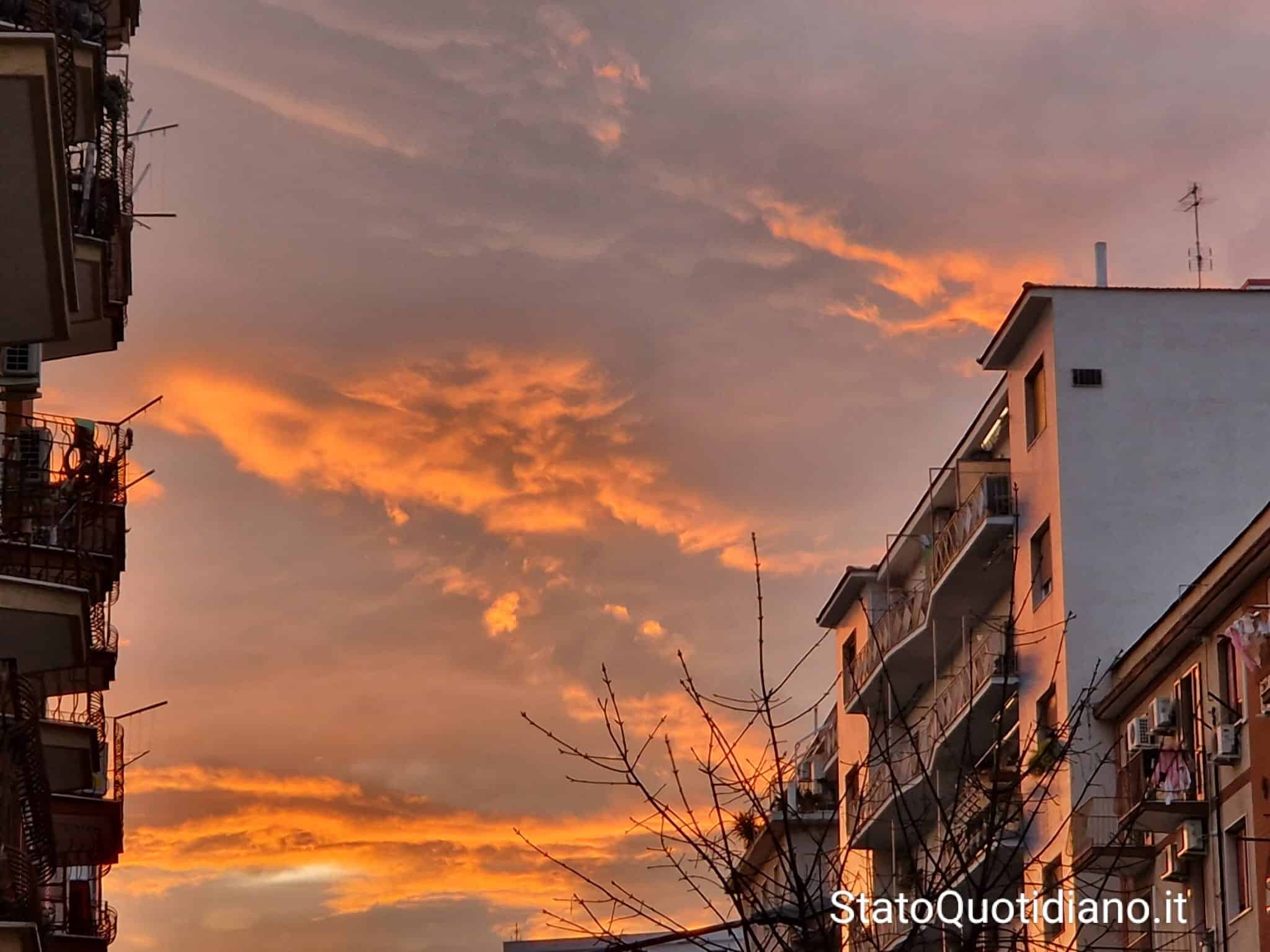Foggia, tramonto sul Terminal Intermodale