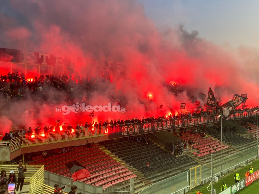 Immagine in evidenza: uno scatto di Foggia-Audace Cerignola (playoff Serie C 2022/23) - crediti: foto di Antonio Piazzolla/lagoleada.it (RIPRODUZIONE VIETATA)