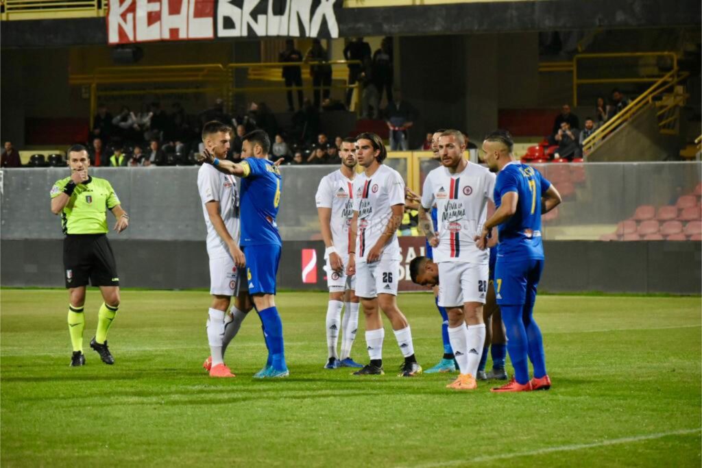 Immagine in evidenza: uno scatto di Foggia-Audace Cerignola (playoff Serie C 22/23) - crediti: foto di Luigia Spinelli (RIPRODUZIONE VIETATA)