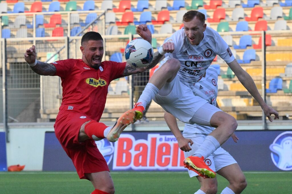 Immagine in evidenza: uno scatto di Monterosi Tuscia-Foggia (Serie C - girone C 2023/24) - crediti: foto di Calcio Foggia 1920/Federico Antonellis