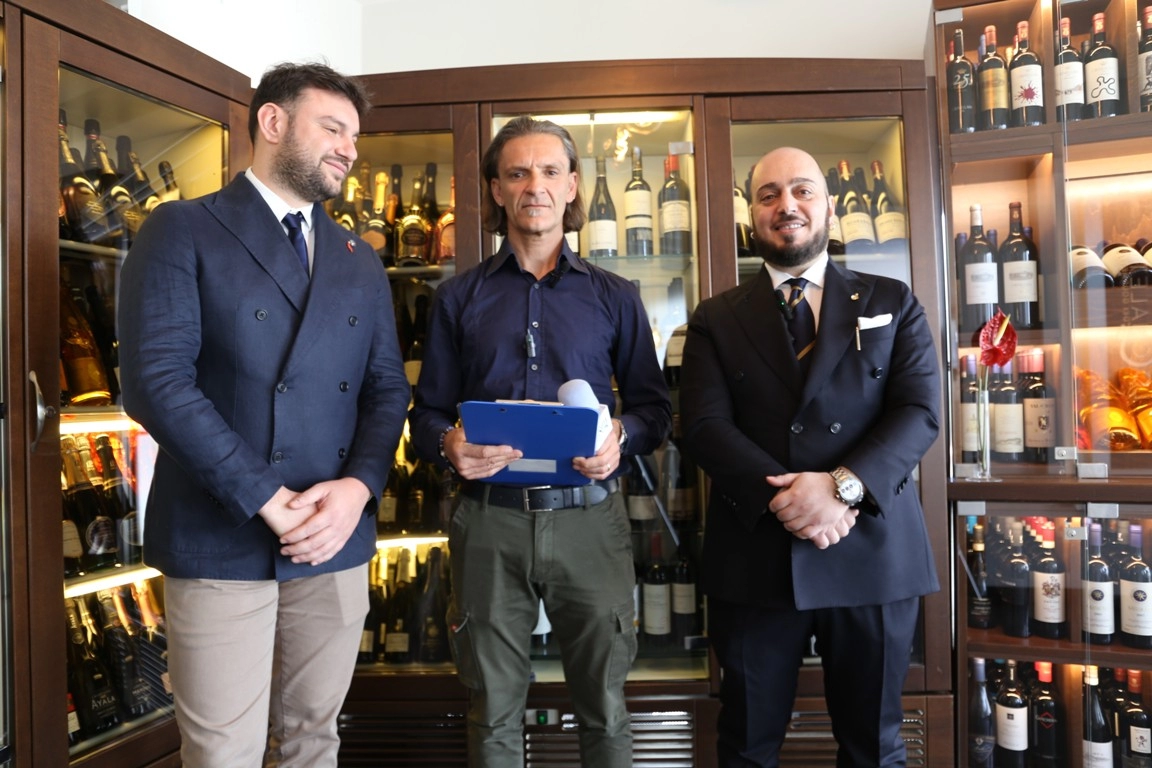 L’incontro tra Eccellenze: Lo Chalet Royal celebra i vini dell’Ornellaia (FOTOGALLERY – VIDEO)