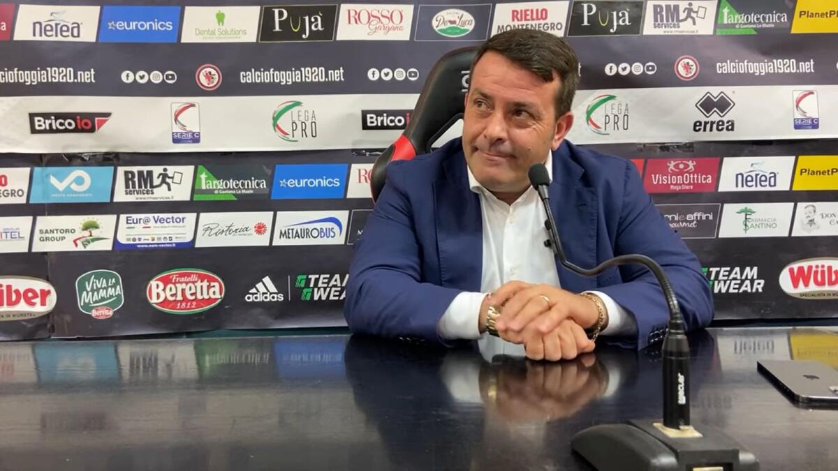 ULTIM'ORA Foggia, Canonico saluta: "È giunto il momento di..." - Immagine in evidenza: il presidente del Foggia, Nicola Canonico - crediti foto: pagina ufficiale Facebook Calcio Foggia 1920 (frame da video di una conferenza stampa)