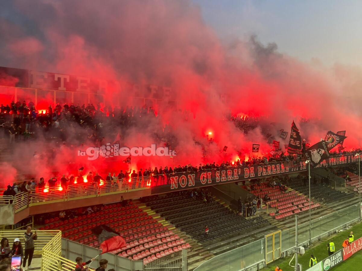 Trattativa saltata, Di Vincenzo: "Occasione persa. I debiti? Sono..." - Immagine in evidenza: uno scatto di Foggia-Audace Cerignola (playoff Serie C 2022/23) - crediti: foto di Antonio Piazzolla/lagoleada.it (RIPRODUZIONE VIETATA)