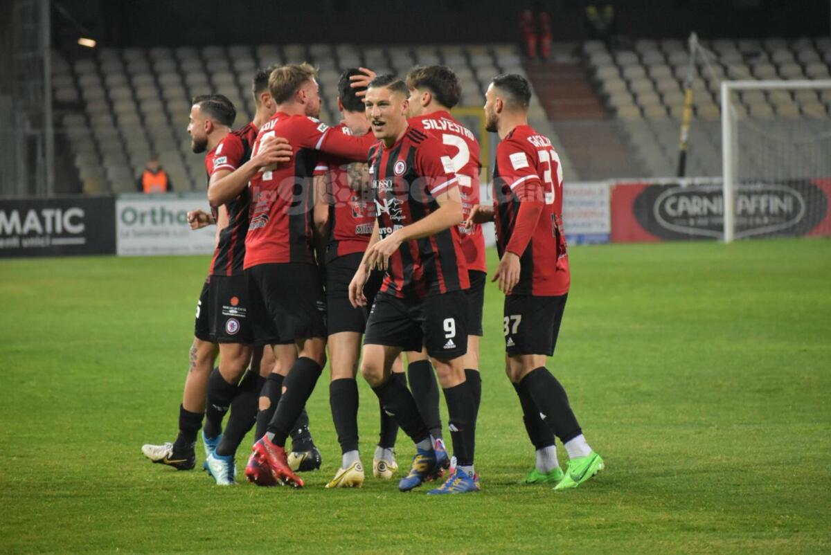 Foggia, quanto è pesata l’assenza di un bomber? - Immagine in evidenza: uno scatto di Foggia-Juve Stabia (Serie C - girone C 2023/24) - crediti: foto di Luigia Spinelli (RIPRODUZIONE VIETATA)