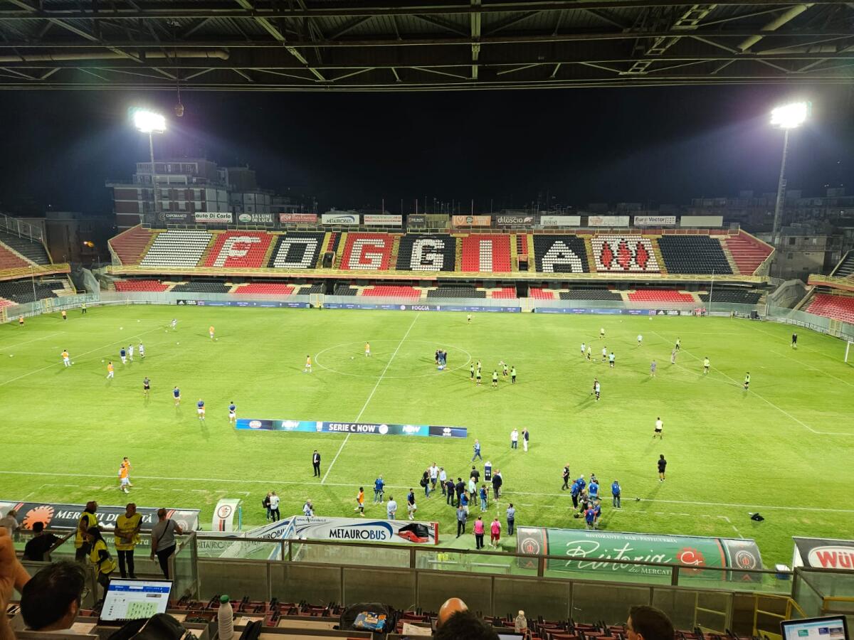 Foggia, capitolo DS: si raffredda la pista Pasquale Foggia? - Immagine in evidenza: lo Stadio "Pino Zaccheria" di Foggia - crediti: foto di Mario Mescia/lagoleada.it (RIPRODUZIONE VIETATA)