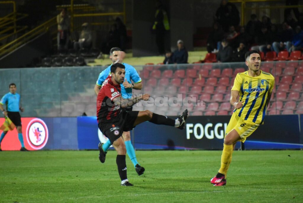 Immagine in evidenza: uno scatto di Foggia-Audace Cerignola (Serie C - girone C 2023/24) - crediti: foto di Luigia Spinelli (RIPRODUZIONE VIETATA)