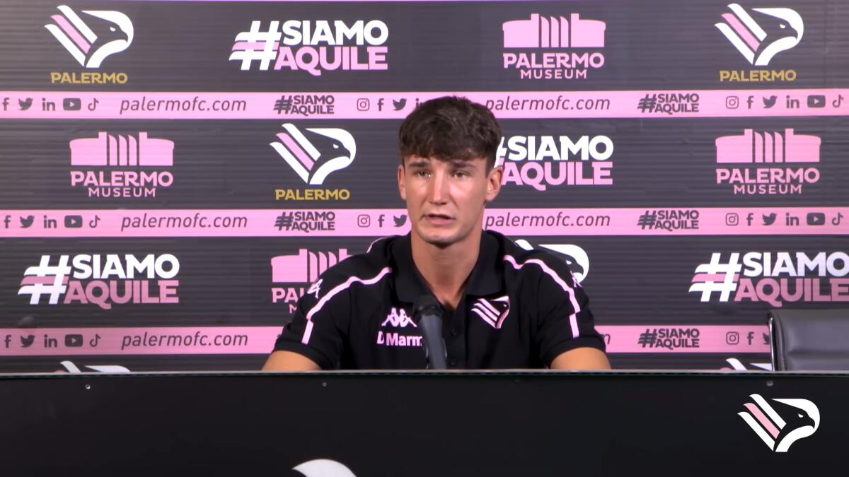 Il Foggia apprezza Damiani, ma c'è concorrenza - Immagine in evidenza: Samuele Damiani - crediti foto: canale ufficiale YouTube Palermo F.C. (frame da video)