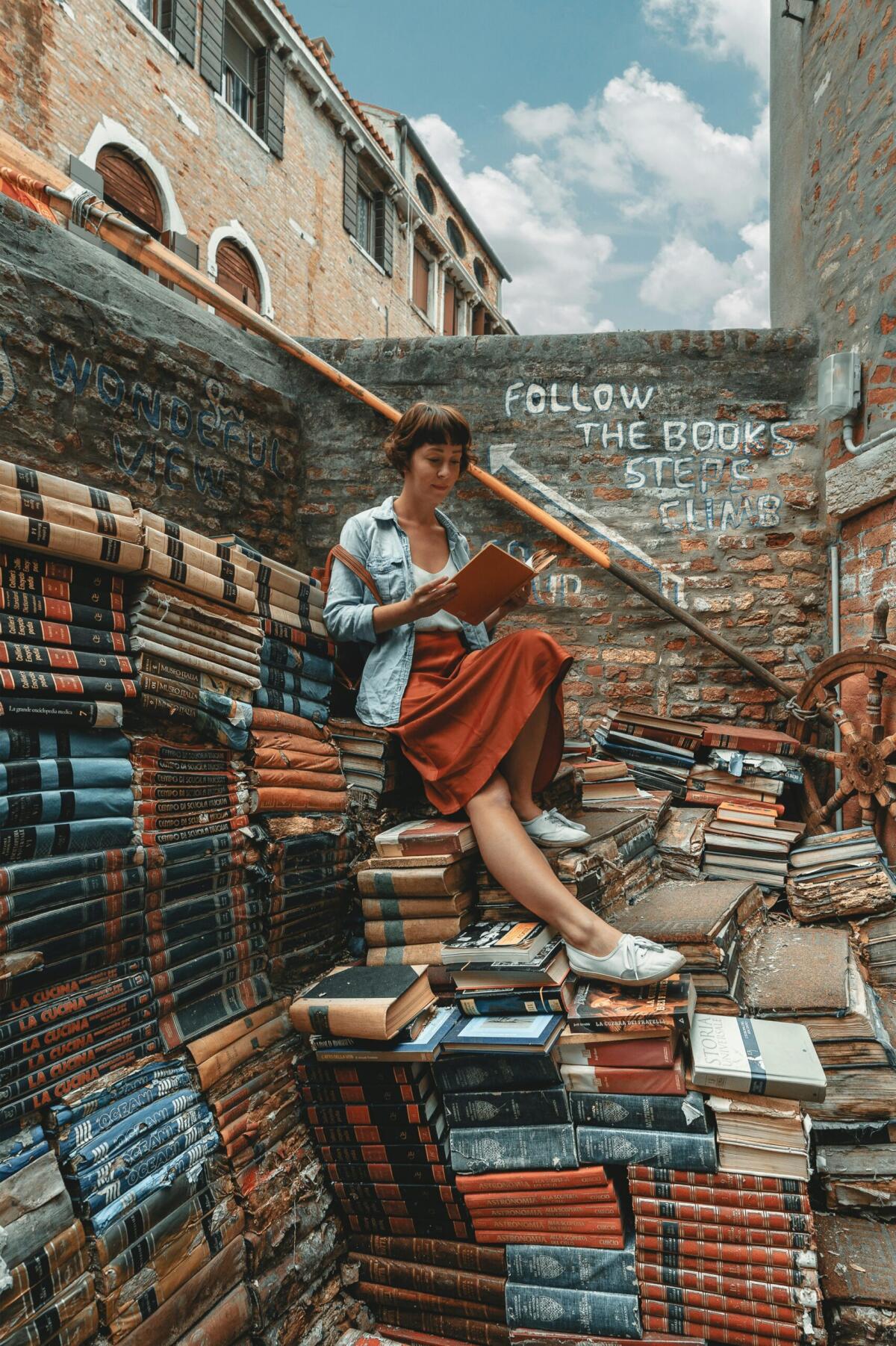 Mondadori al vertice, il Lazio in vetta chi domina il premio Strega - Mondadori al vertice, il Lazio in vetta chi domina il premio Strega