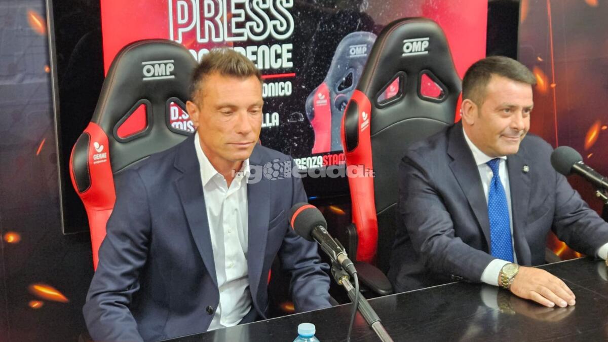 A Camigliano le chiavi della difesa, Brambilla spinge per Parodi - Immagine in evidenza: uno scatto dalla conferenza di Canonico, Brambilla e Roma - crediti: foto di Mario Mescia per lagoleada.it (RIPRODUZIONE VIETATA)