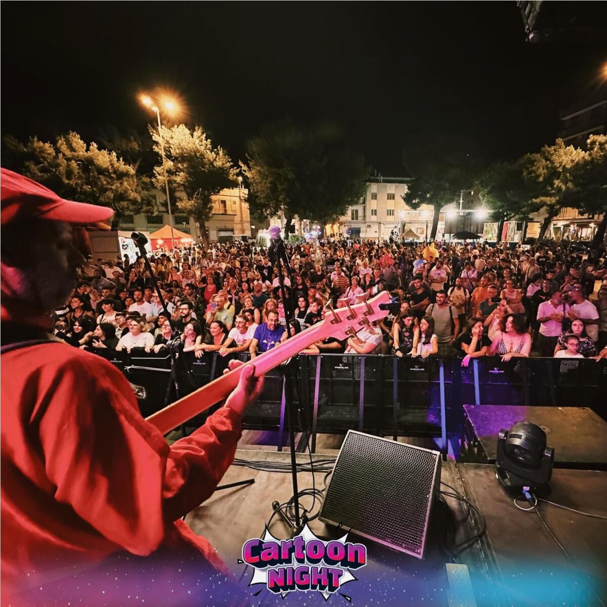 A Noicattaro il concerto de Le stelle di Hokuto - "La formula della Cartoon night continua a viaggiare per la Puglia – spiega il responsabile di Wonderland Eventi, Giuseppe Pirulli – riscuotendo a ogni tappa un grande successo. Questo perché riesce a offrire, in maniera totalmente gratuita, una sera