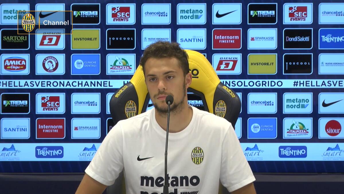 Foggia, interesse concreto per Felicioli: ecco chi è - Immagine in evidenza: Gian Filippo Felicioli - crediti foto: canale ufficiale YouTube Hellas Verona Calcio (frame da video)