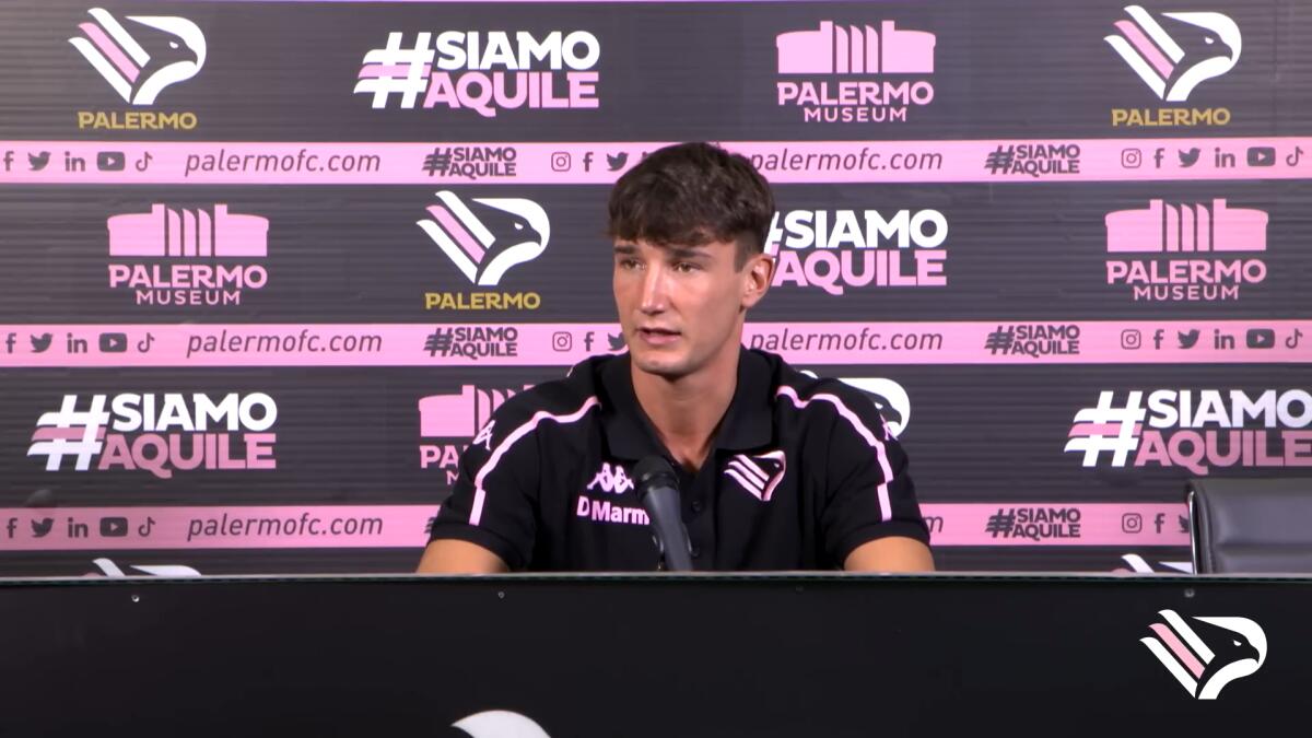 Foggia, sul mercato si insiste per Damiani. E Lescano... - Immagine in evidenza: Samuele Damiani - crediti foto: canale ufficiale YouTube Palermo F.C. (frame da video)