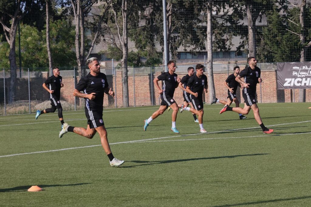 Immagine in evidenza: uno scatto dal primo allenamento Foggia 2024/25 - crediti: foto di Federico Antonellis/Calcio Foggia 1920