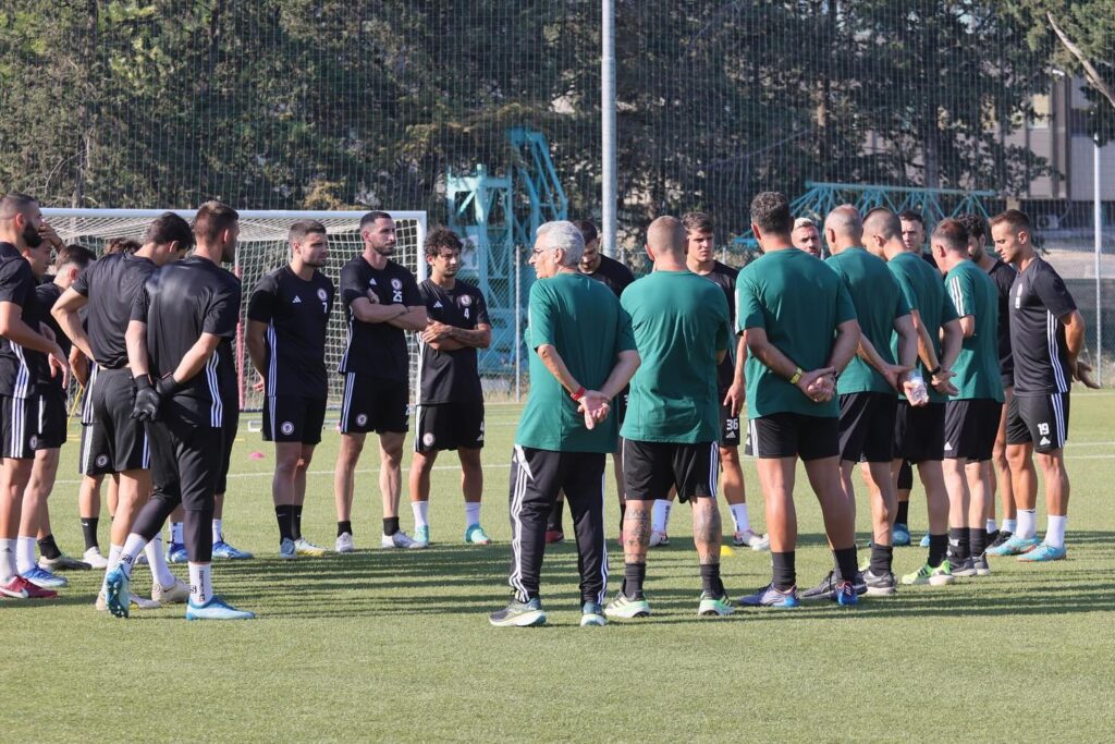 Immagine in evidenza: uno scatto dal primo allenamento Foggia 2024/25 - crediti: foto di Federico Antonellis/Calcio Foggia 1920