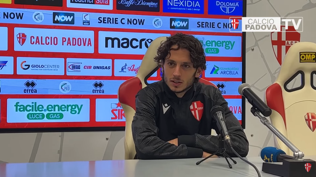 Immagine in evidenza: Jacopo Dezi - crediti foto: canale ufficiale YouTube Calcio Padova (frame da video)