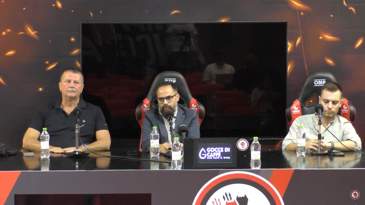 Foggia, Roma: "Delusione giusta, ma ora ripartire. Su Amendola..." - Immagine in evidenza: Giovanni Cristinziani, Domenico Roma e Mario De Vito - crediti foto: canale ufficiale YouTube Calcio Foggia 1920 (frame da video)