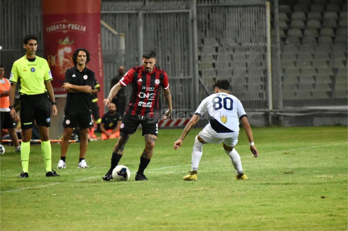 Foggia-Giugliano, probabili formazioni e dove vederla - Immagine in evidenza: uno scatto di Foggia-Giugliano (Serie C - girone C 2023/24) - crediti: foto di Luigia Spinelli (RIPRODUZIONE VIETATA)