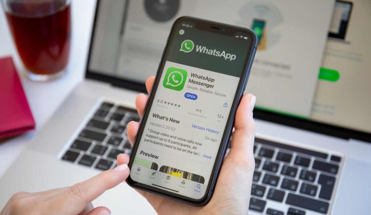 Questa funzionalità di WhatsApp potrebbe portarti alla rovina: i malintenzionati usano questa azione basilare per attaccare - Attenzione a chi fai le videochiamate su WhatsApp (Depositphotos foto) - www.findbest.it