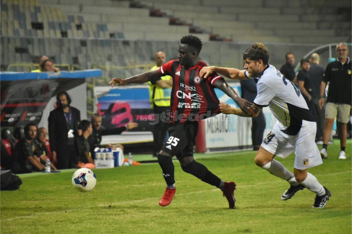 Biglietti Foggia-Giugliano, prevendita al via! Tutte le info - Immagine in evidenza: uno scatto di Foggia-Giugliano (Serie C - girone C 2023/24) - crediti: foto di Luigia Spinelli (RIPRODUZIONE VIETATA)