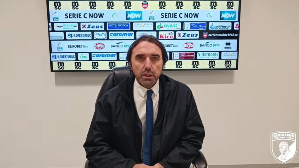 Immagine in evidenza: mister Valerio Bertotto - crediti foto: pagina ufficiale Facebook Giugliano Calcio 1928 (frame da video)