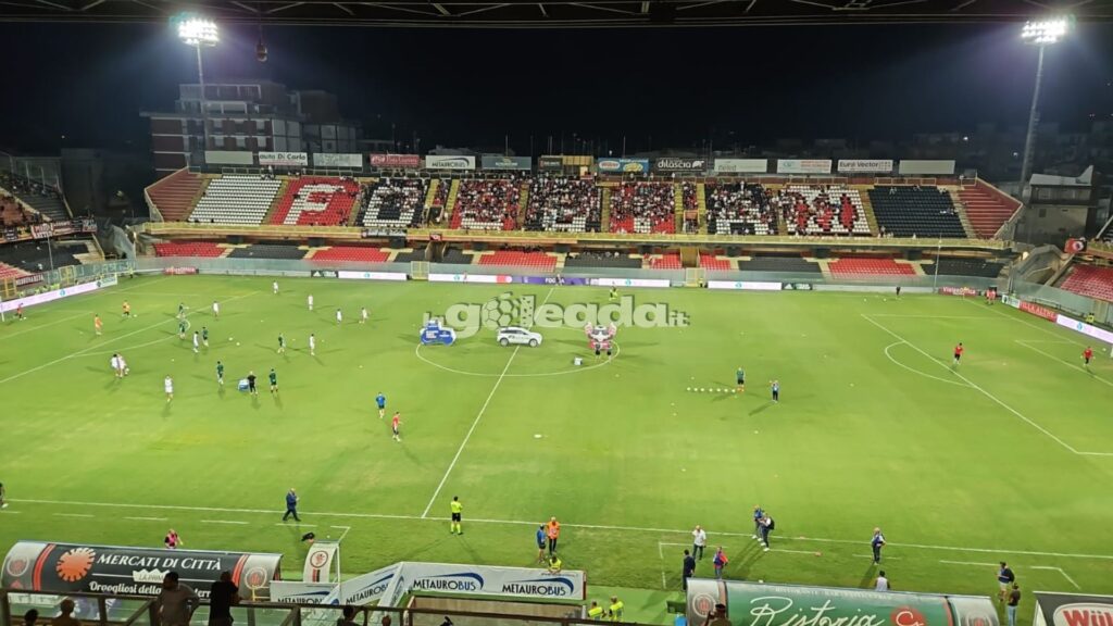 Immagine in evidenza: uno scatto di Foggia-Trapani (Serie C - girone C 2024/25) - crediti: foto di Mario Mescia/lagoleada.it (RIPRODUZIONE VIETATA)